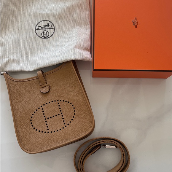 Brand new Hermes mini evelyne biscuit brown neutral color with camel strap - Picture 7 of 7